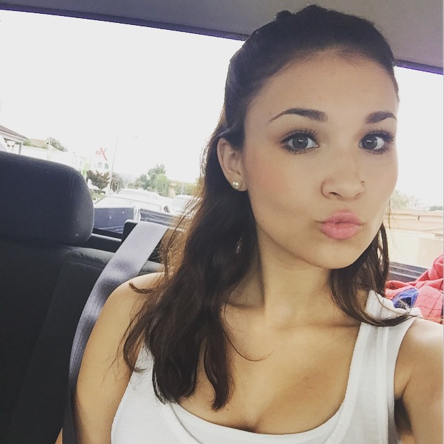 Kenzliee Kenzlay Sexy Cleavage Pictures Pics Leakcelebrities